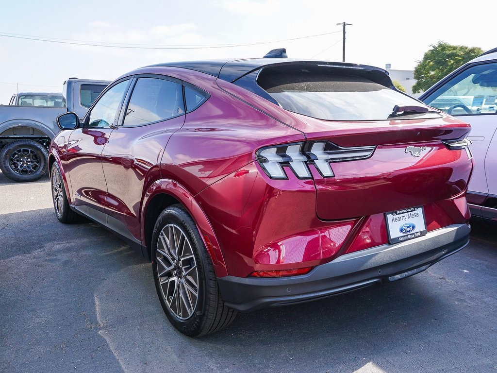 2025 Ford Mustang Mach-E Premium photo 5