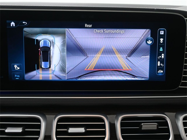 2024 Mercedes Benz GLS 450 4MATIC photo 3