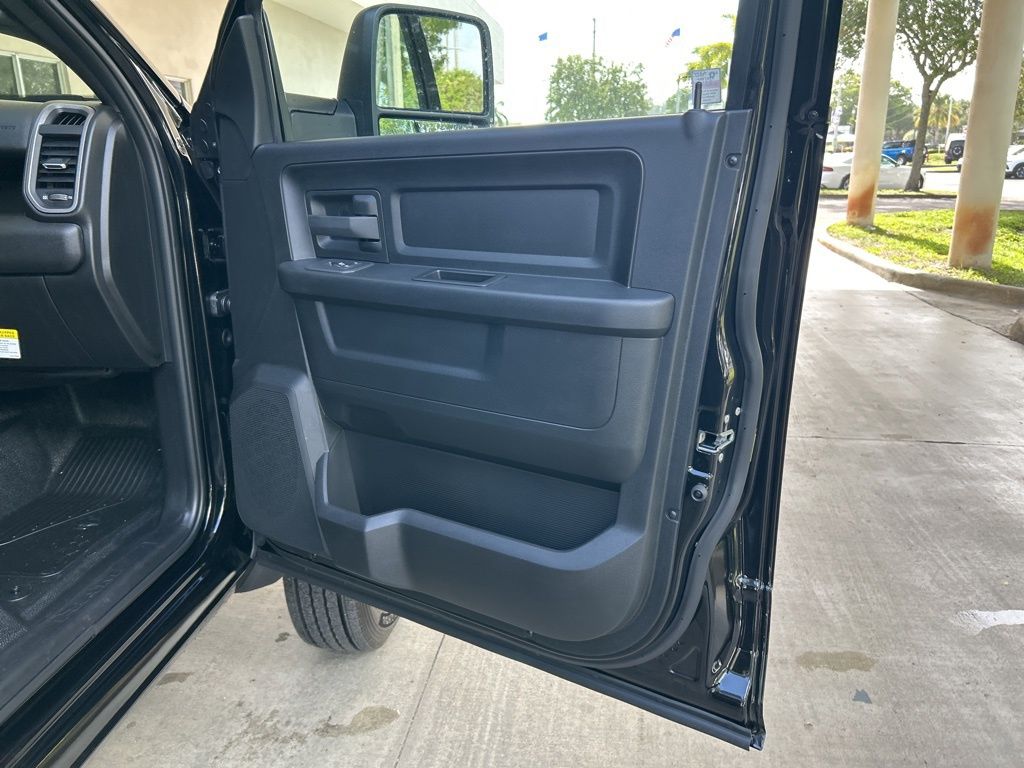 2025 Ram 4500 Tradesman photo 22