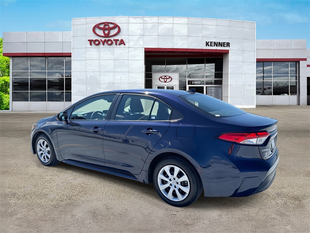 2023 Toyota Corolla LE photo 4