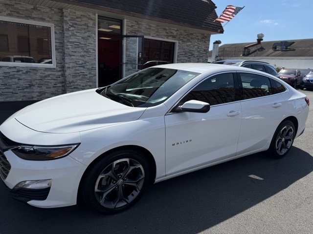 2024 Chevrolet Malibu 1LT's photo