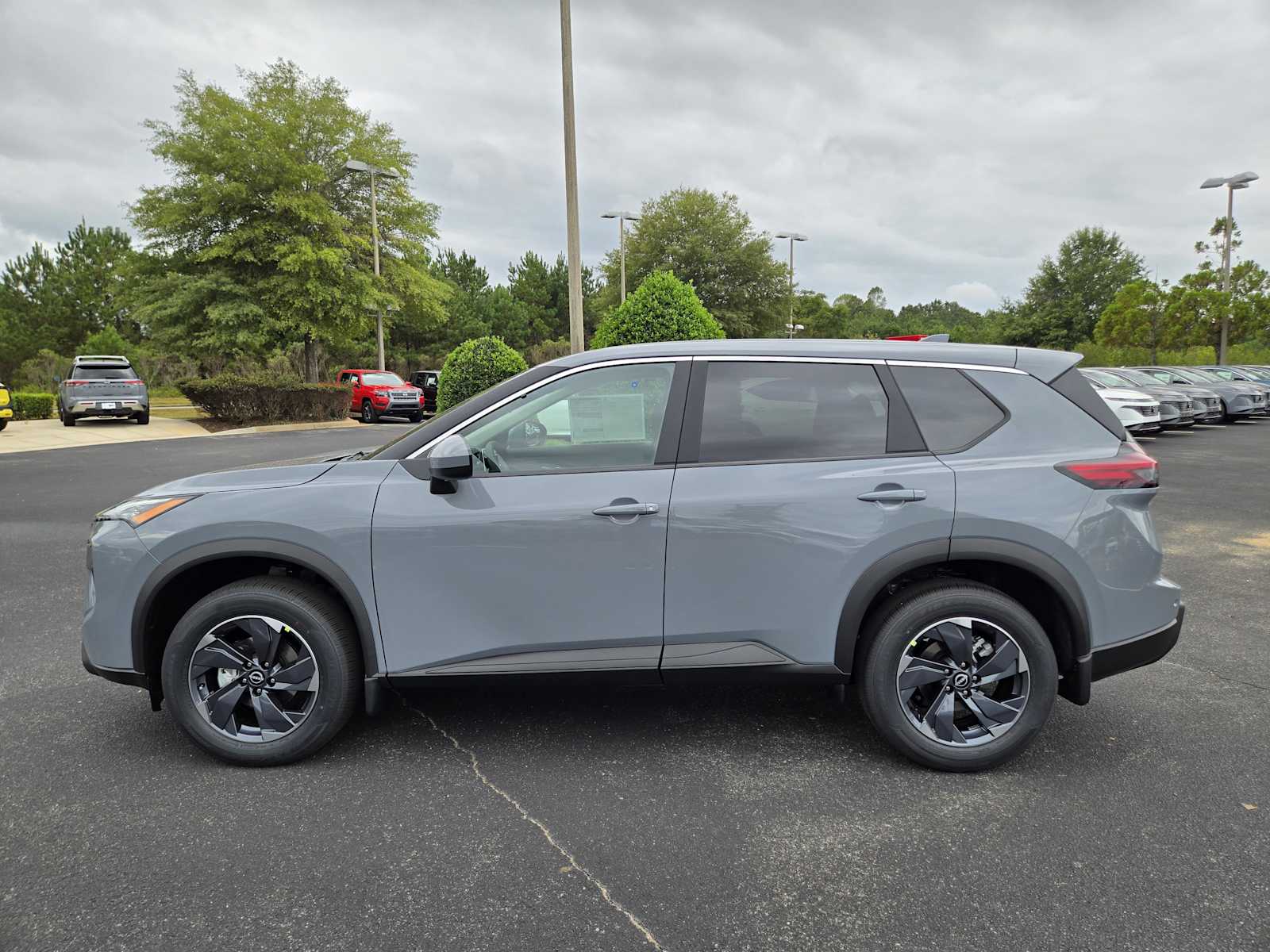 2026 Nissan Rogue SV photo 7