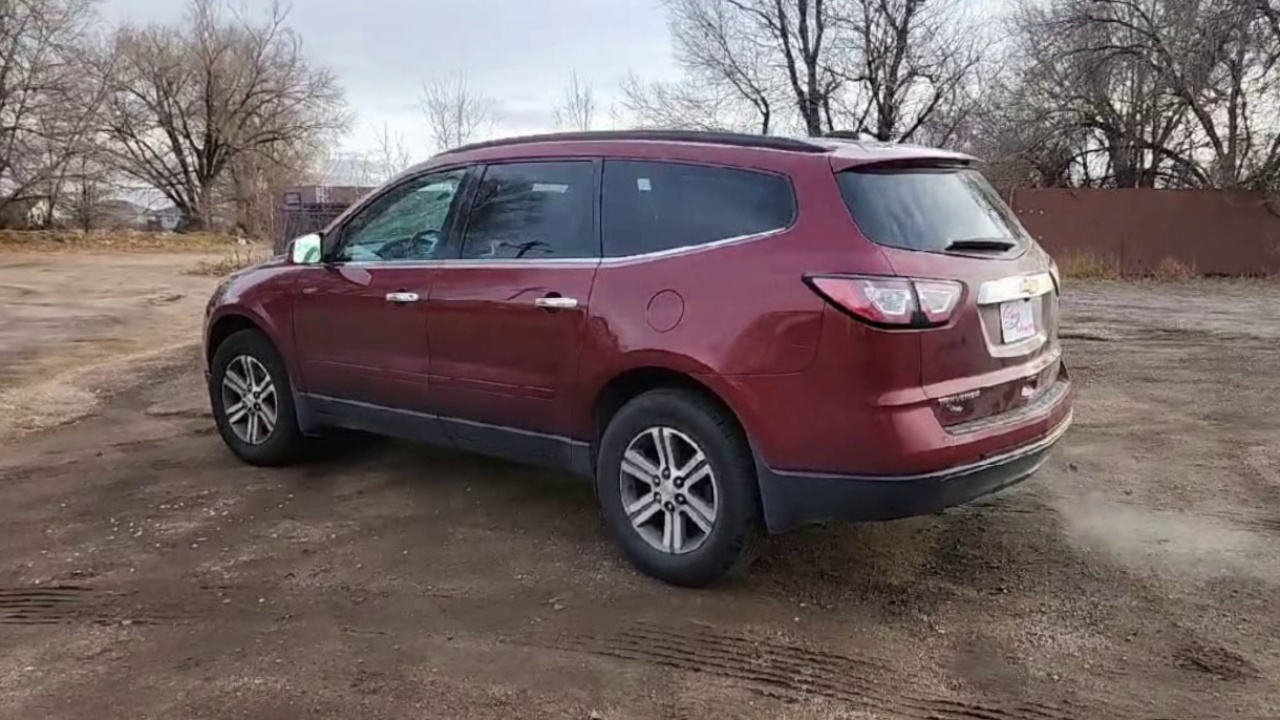 2017 Chevrolet Traverse 1LT photo 4