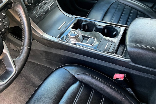 2020 Ford Edge SEL photo 15