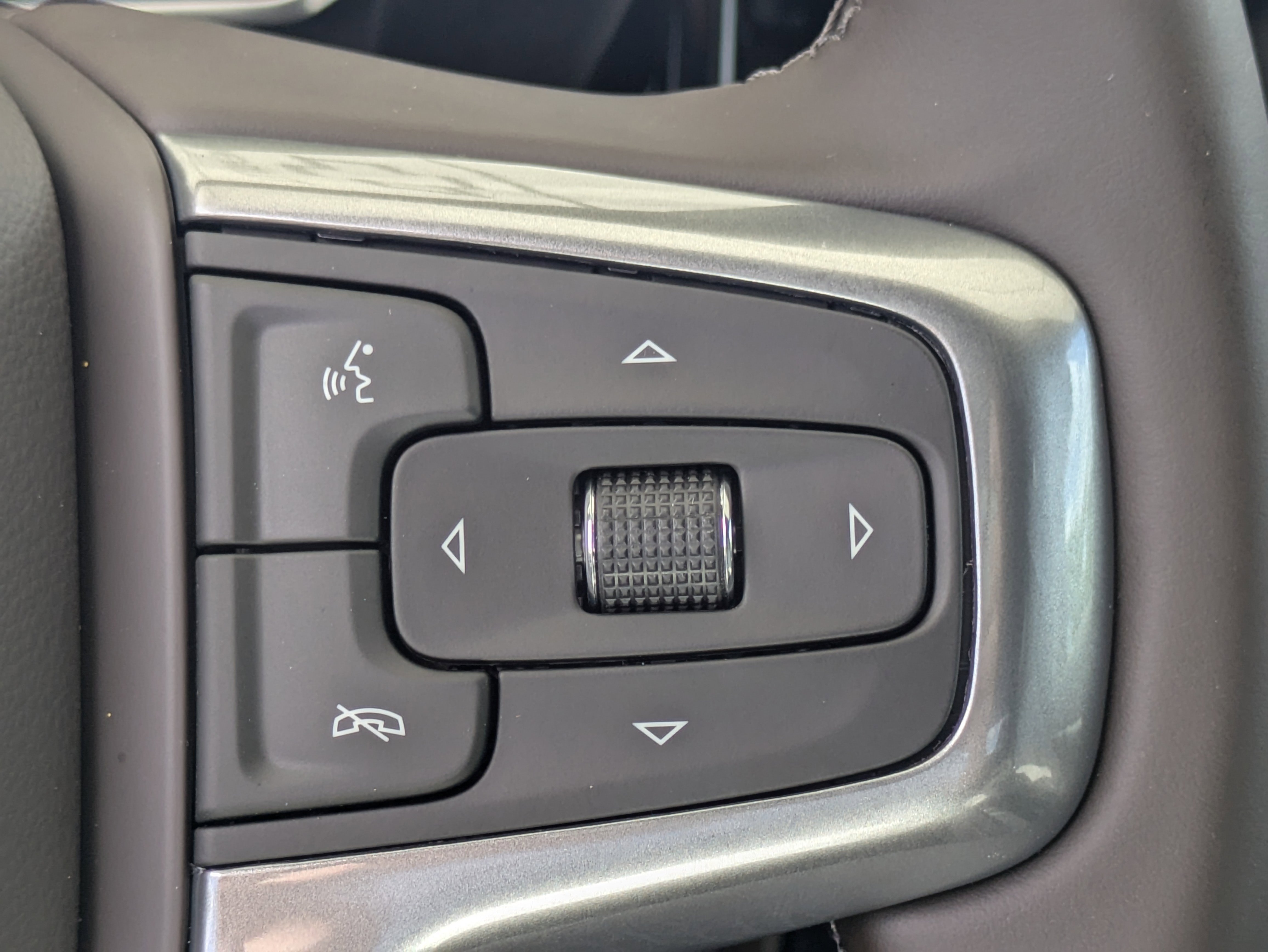 2026 Chevrolet Silverado 2500HD LT photo 3