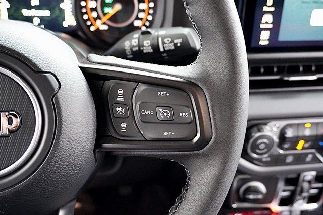 New 2025 Black Clear-Coat Exterior Paint Jeep Rubicon image 44