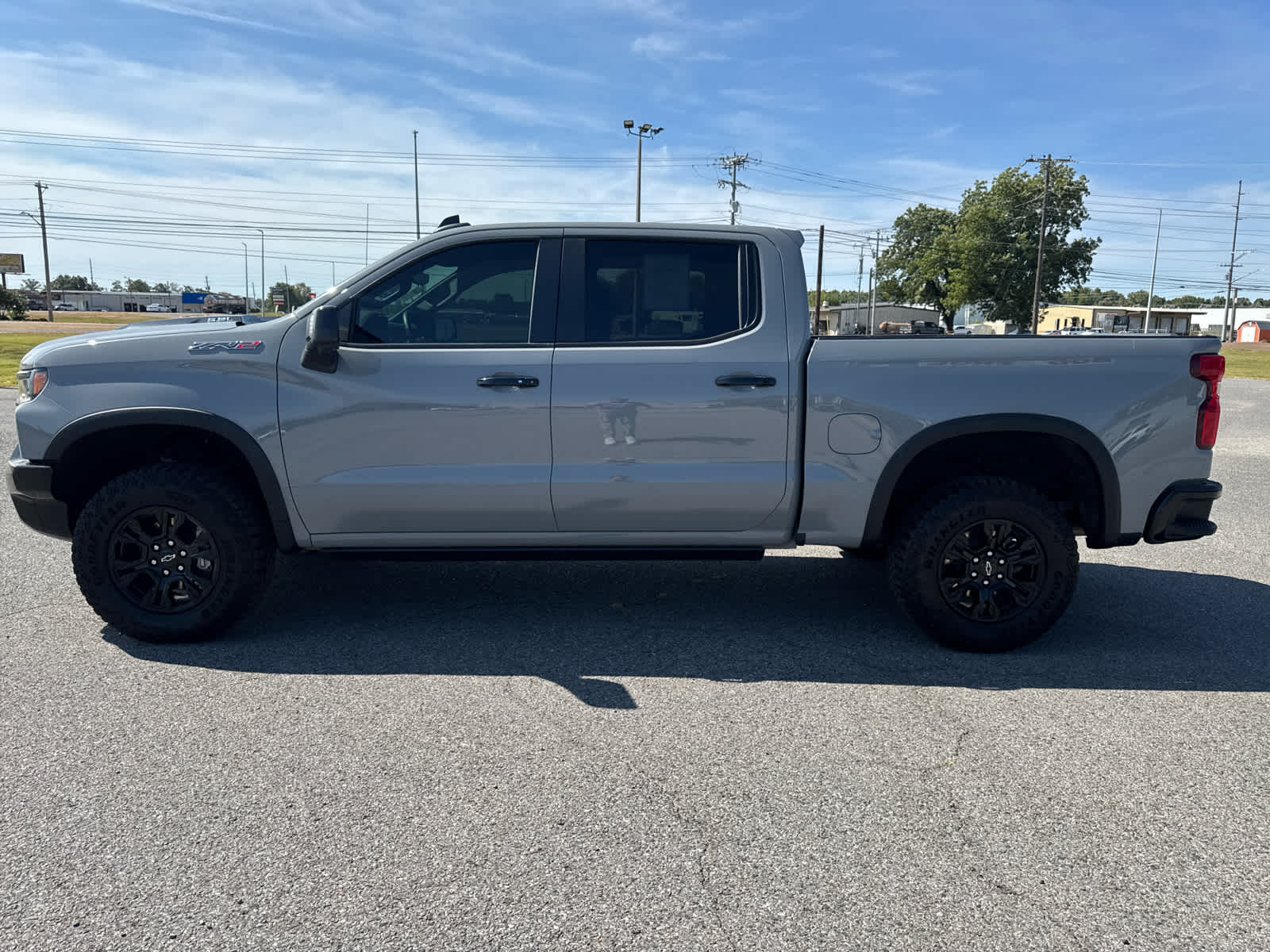 2024 Chevrolet Silverado 1500 ZR2 photo 2
