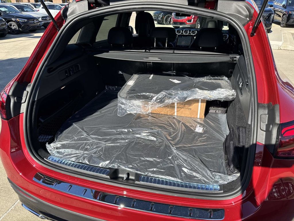 2026 Mercedes Benz GLC 350e 4MATIC photo 4