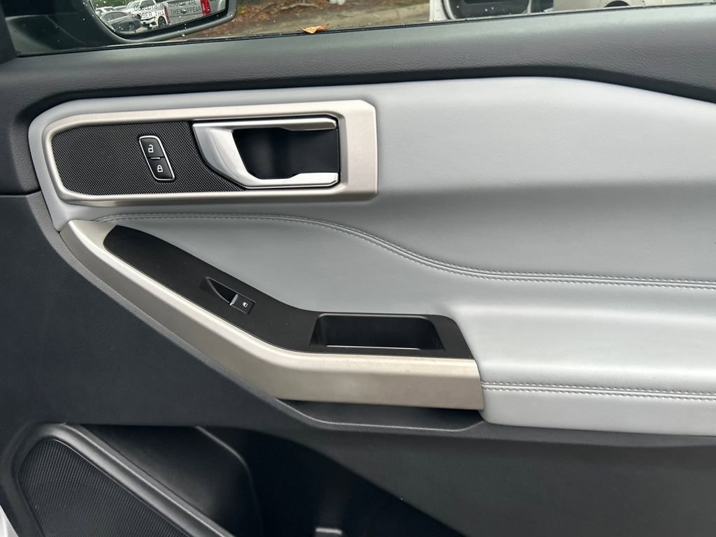 2022 Ford Explorer XLT photo 25