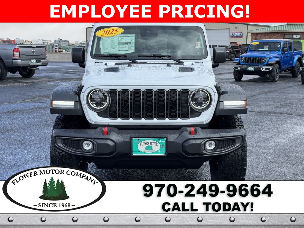 2025 Jeep Wrangler Rubicon photo 2