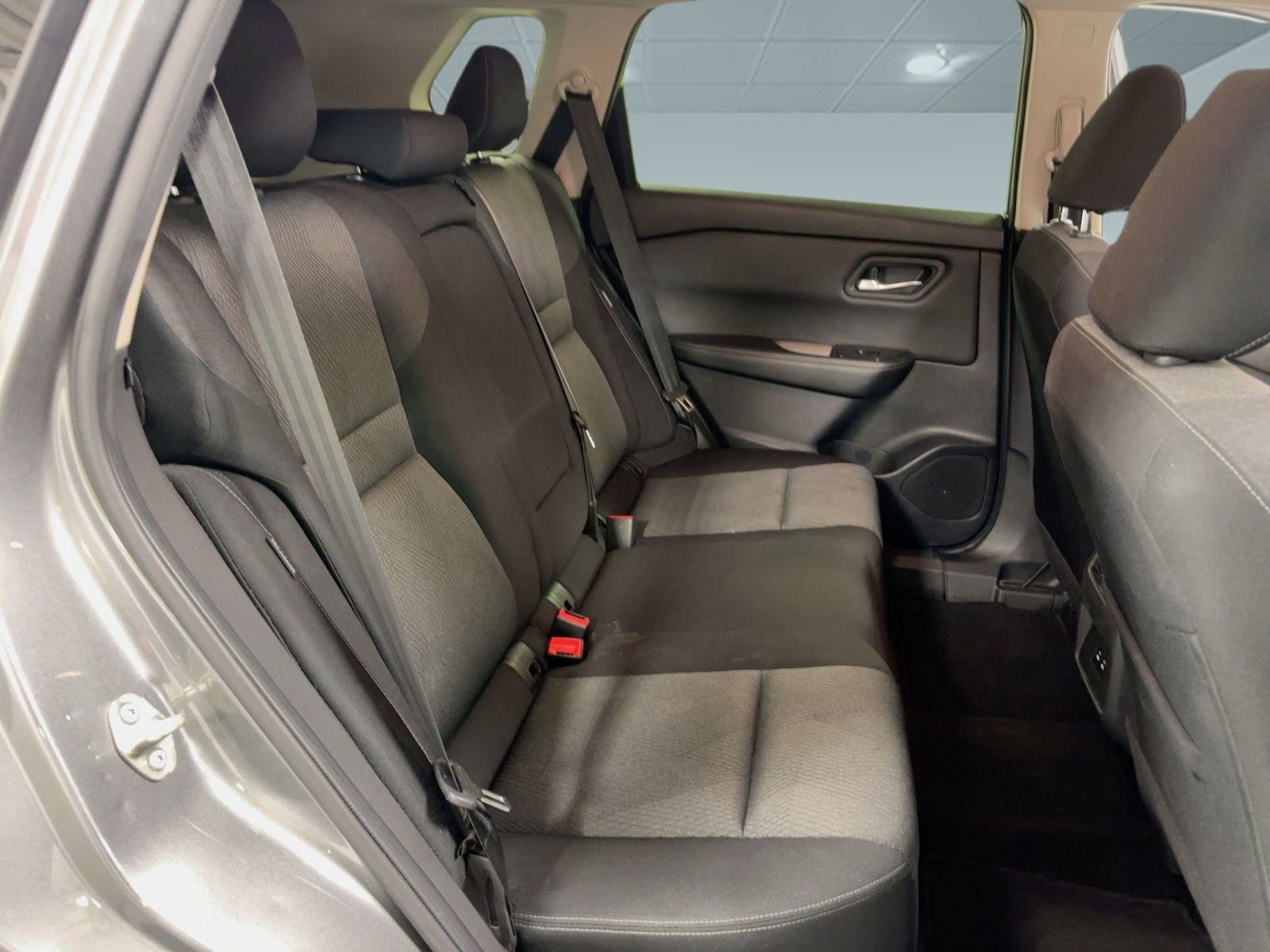 2024 Nissan Rogue SV photo 26