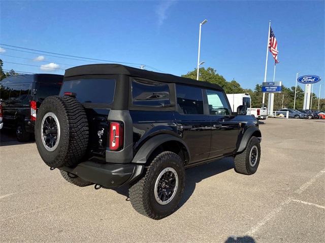 2022 Ford Bronco Badlands photo 3