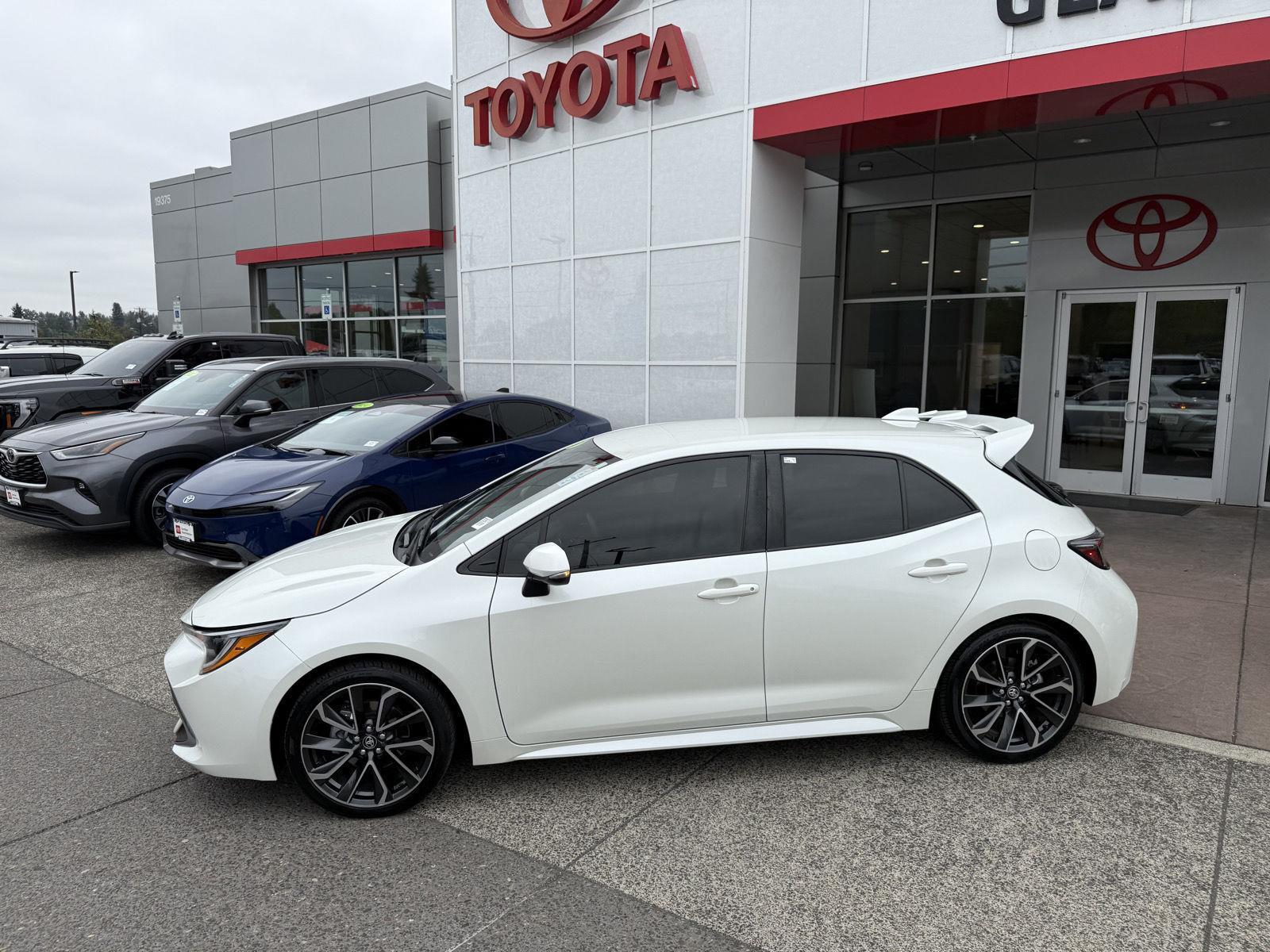 2019 Toyota Corolla XSE photo 2