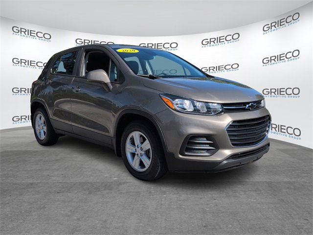 2020 Chevrolet Trax LS's photo