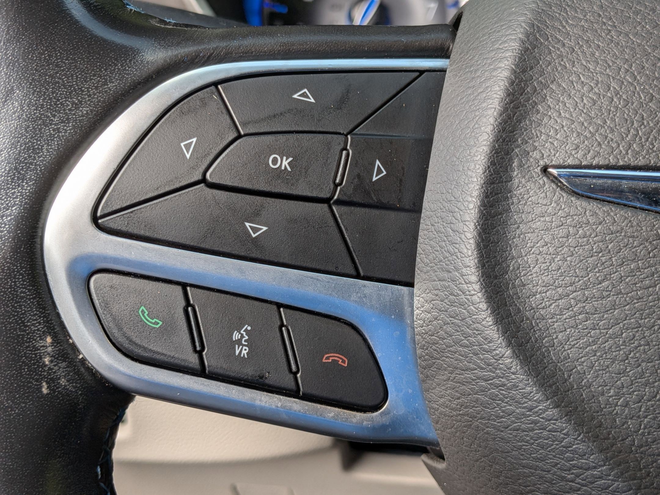2021 Chrysler Pacifica Touring L photo 16
