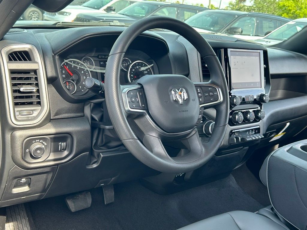 2025 Ram 1500 Tradesman photo 29