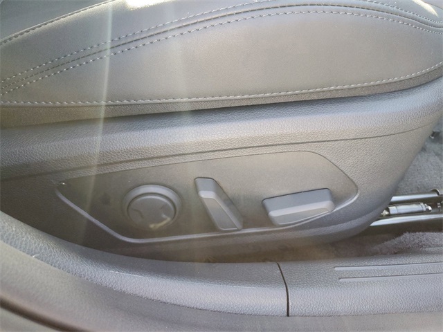 2025 Kia K5 EX photo 31