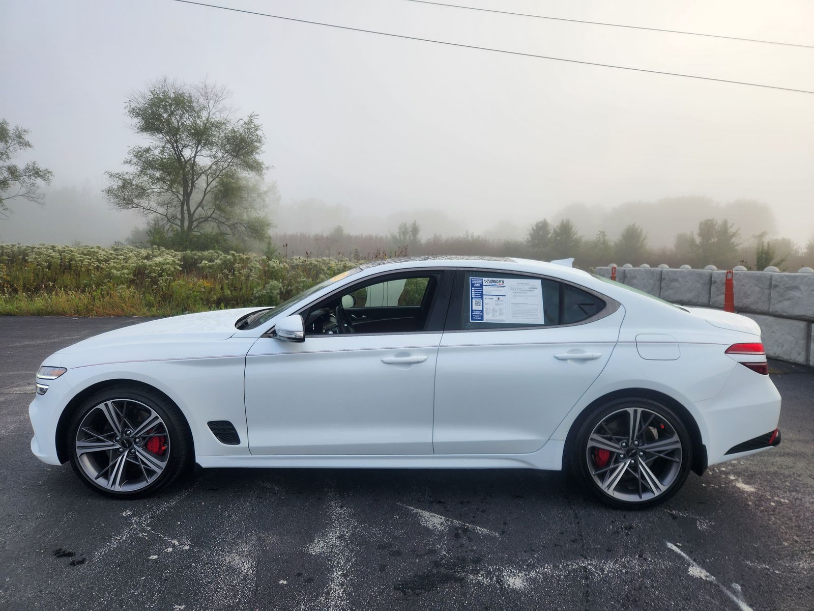 2025 Genesis G70 2.5T Sport Prestige photo 3