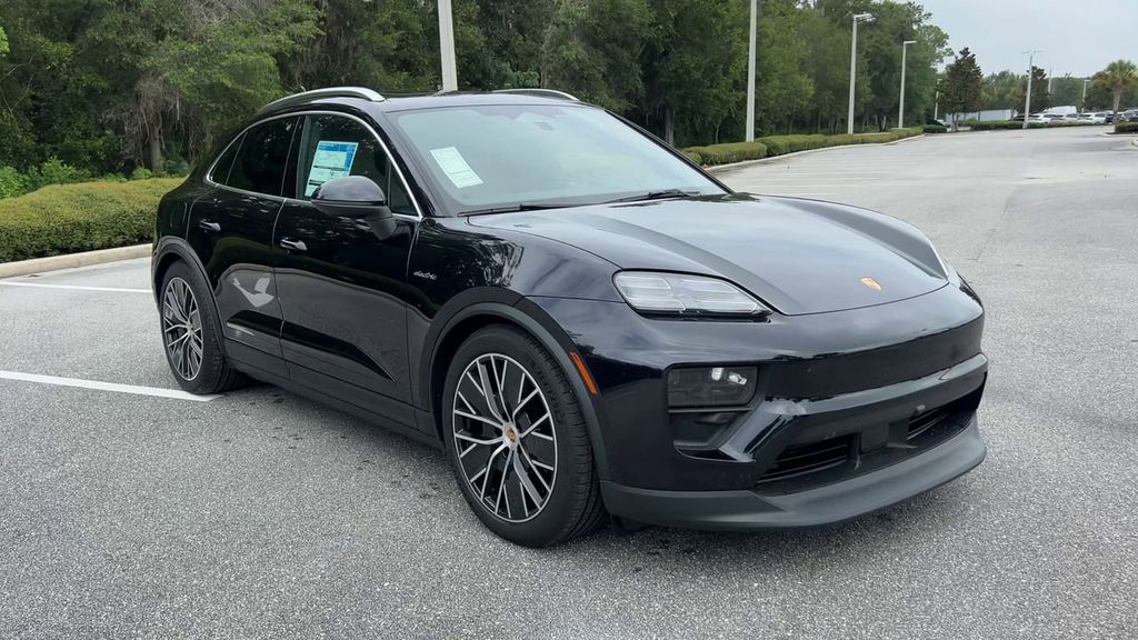 2024 Porsche Macan Electric 4 photo 2