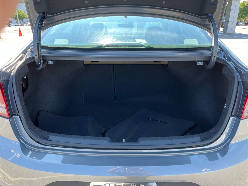 2019 Hyundai Elantra SEL photo 23