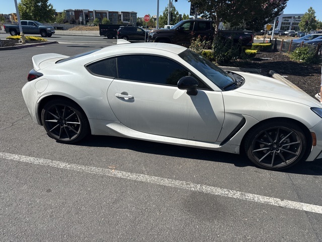 2024 Toyota GR86 Premium photo 4