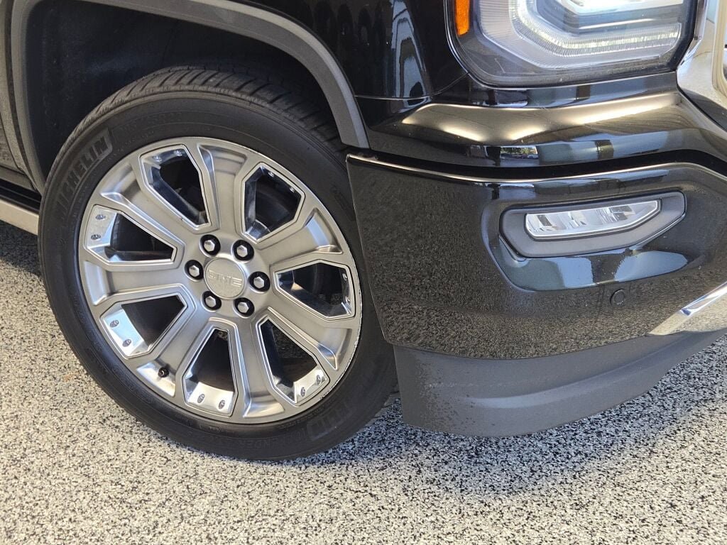 2018 Gmc Sierra 1500 Denali photo 2