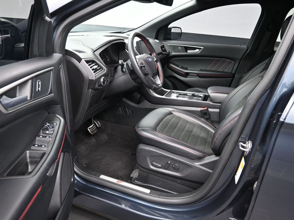2024 Ford Edge ST-Line photo 10