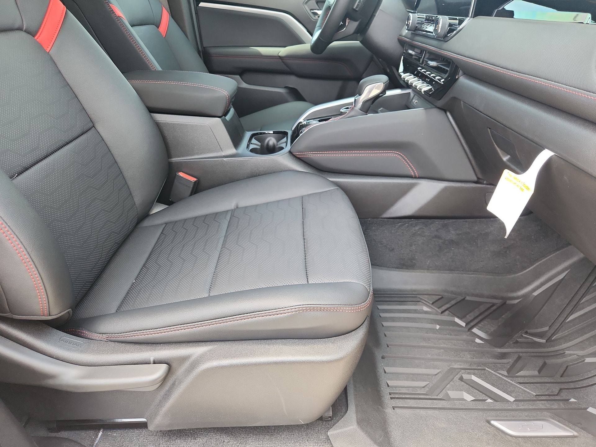 2025 Chevrolet Colorado Z71 photo 25