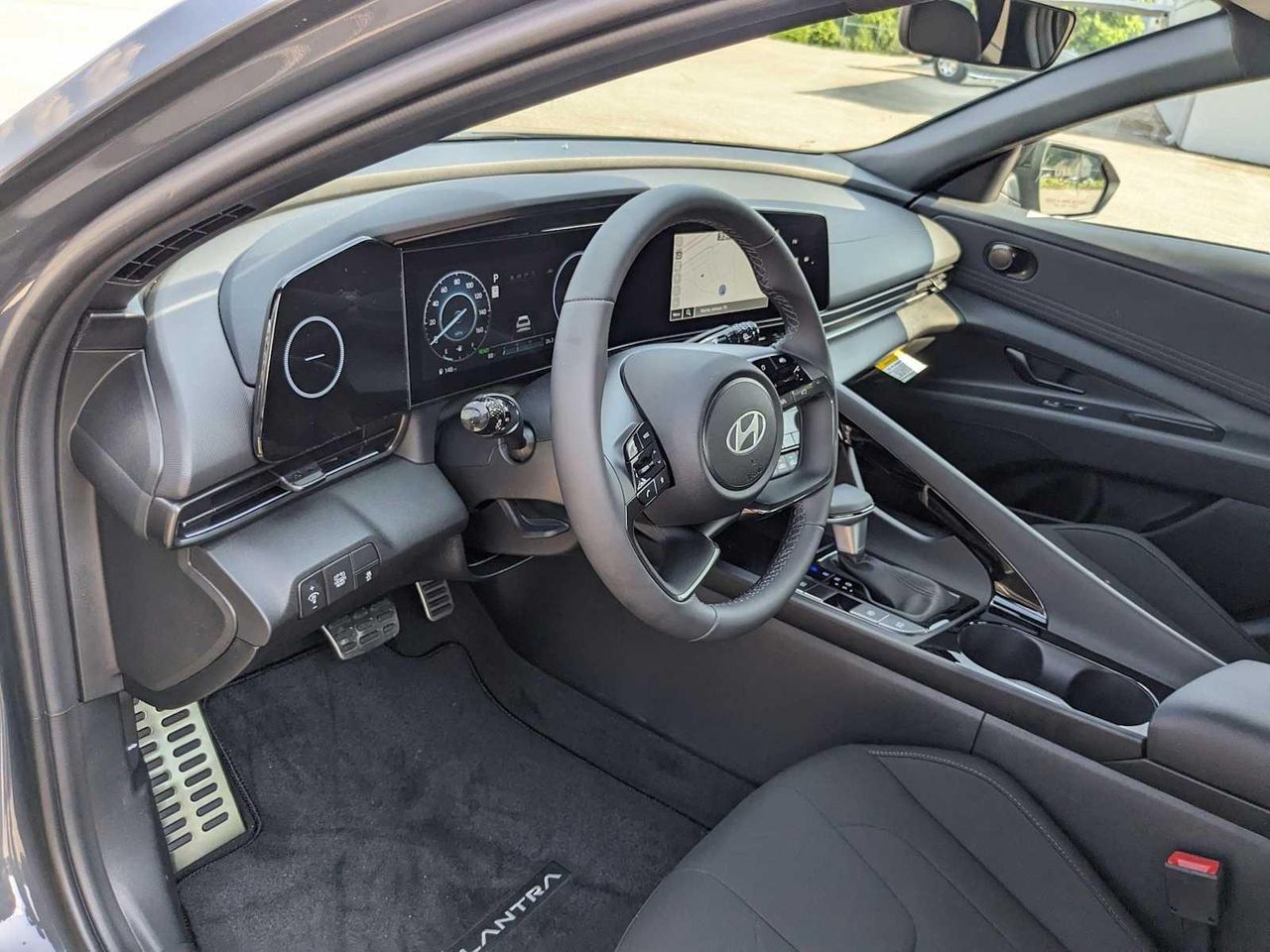 2025 Hyundai Elantra Hybrid SEL Sport photo 2