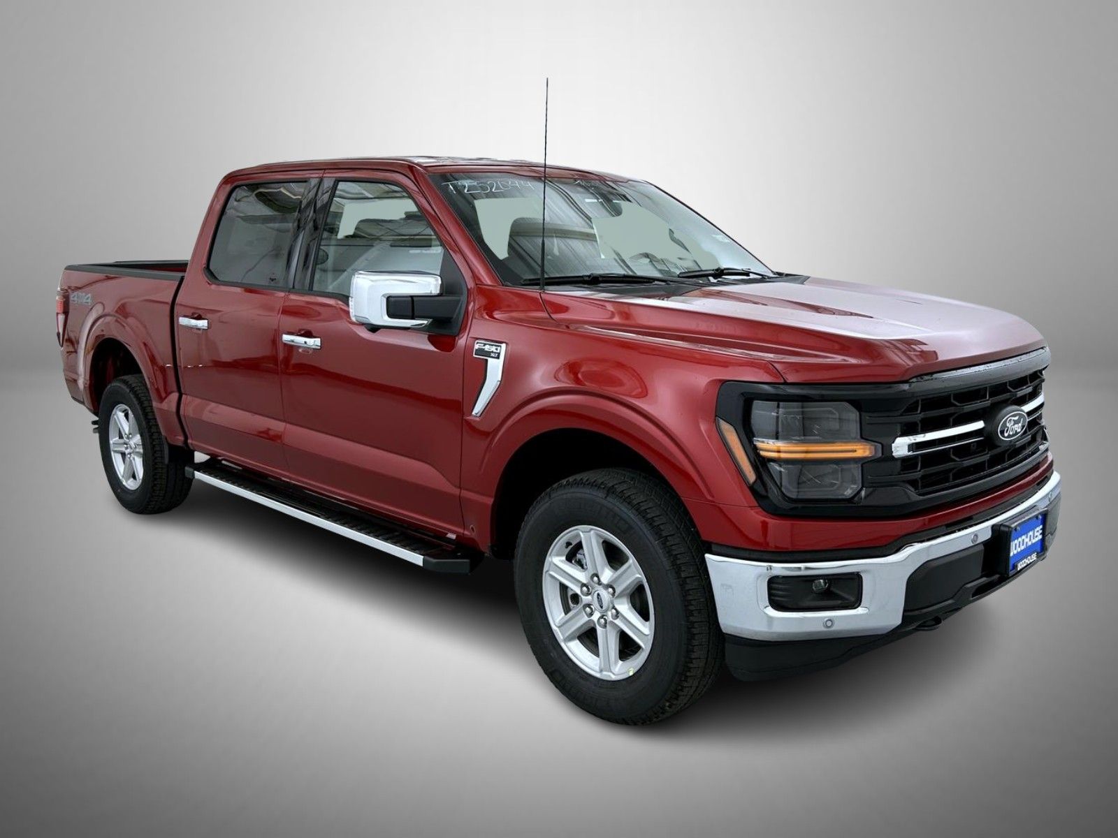 2025 Ford F-150 XLT photo 3