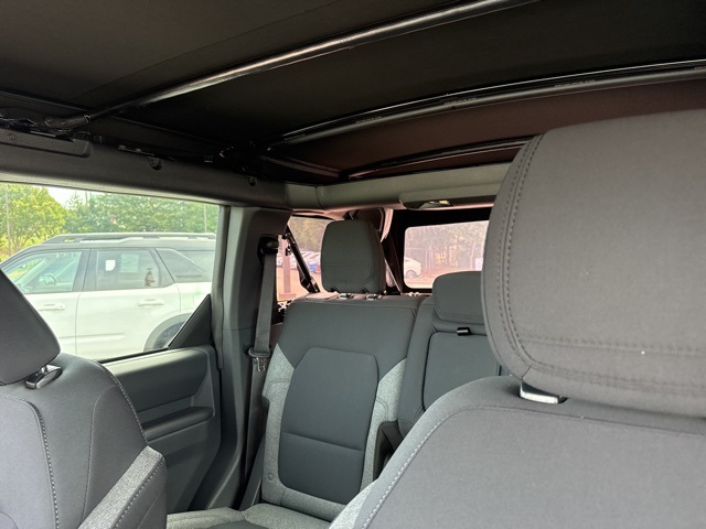 2025 Ford Bronco Base photo 28