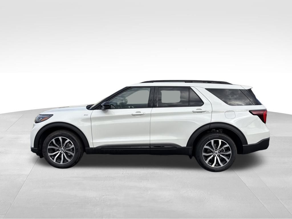2025 Ford Explorer ST-Line photo 2