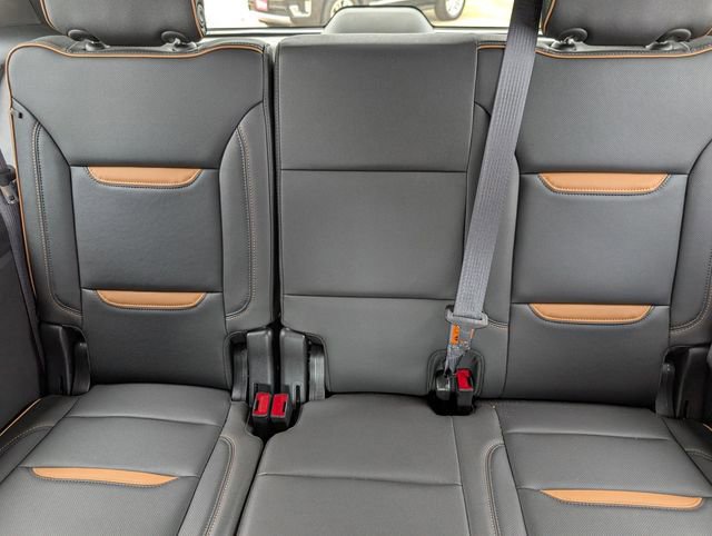 2024 Gmc Yukon AT4 photo 28