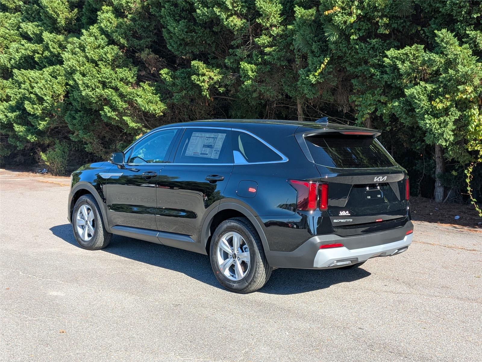 2026 Kia Sorento LX photo 9