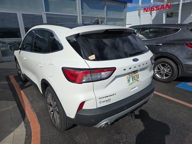 2020 Ford Escape Titanium Hybrid photo 4
