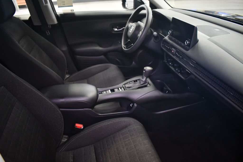 2023 Honda HR-V LX photo 27