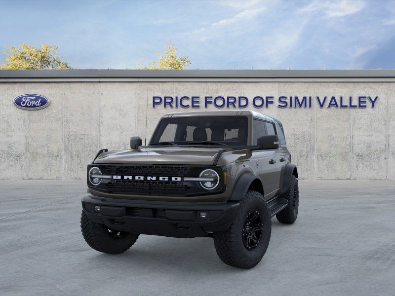 2025 Ford Bronco Outer Banks photo 2