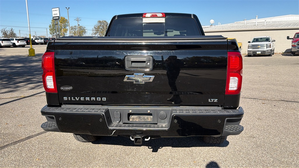 2017 Chevrolet Silverado 1500 LTZ photo 4