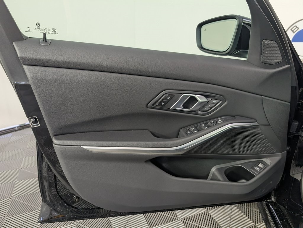 2025 Bmw 330i xDrive Sedan photo 13