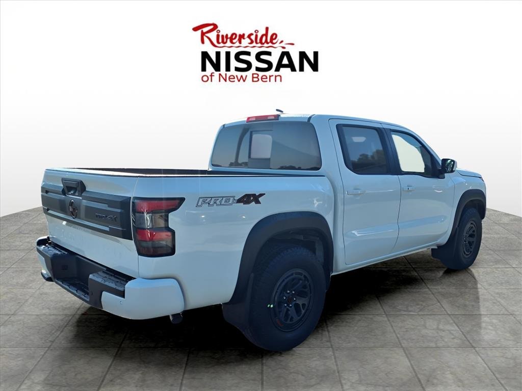 2025 Nissan Frontier PRO-4X photo 2