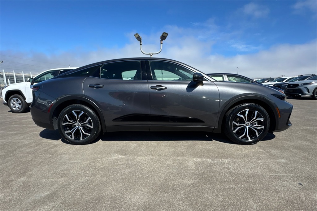 2024 Toyota Crown XLE photo 3