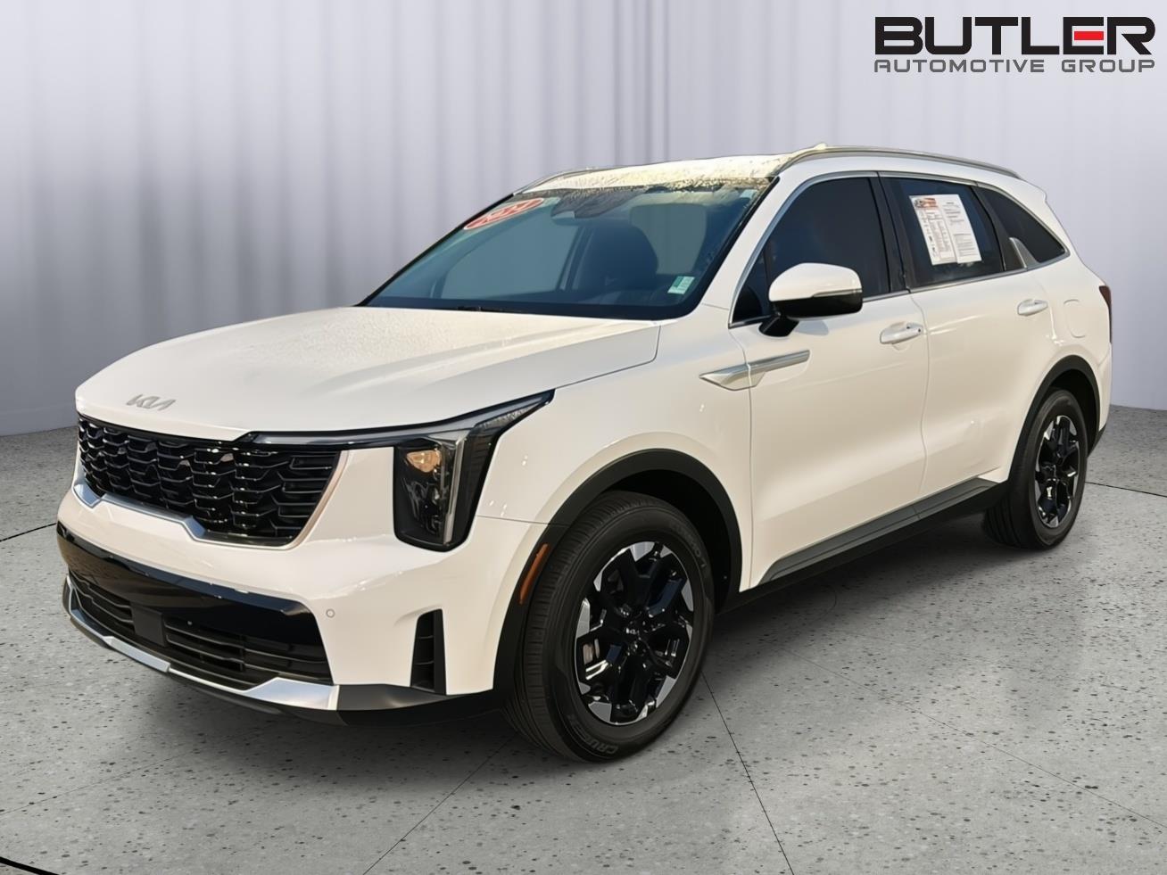 2024 Kia Sorento S's photo