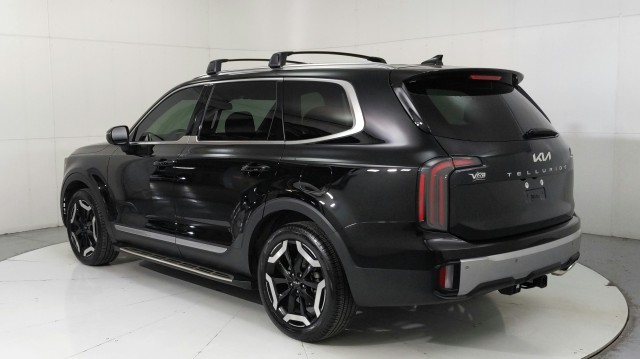 Used 2024 EBONY BLAC Kia EX image 3