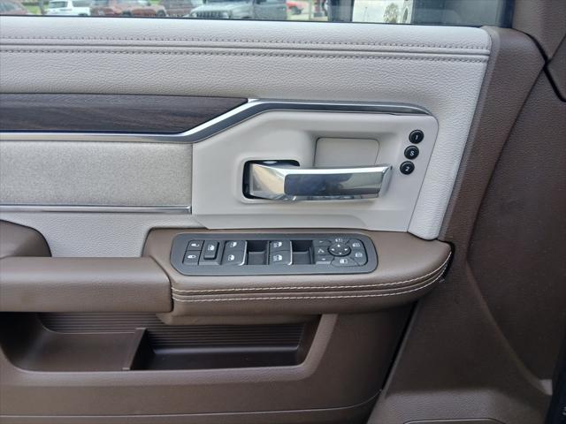 2025 Ram 3500 Laramie photo 14