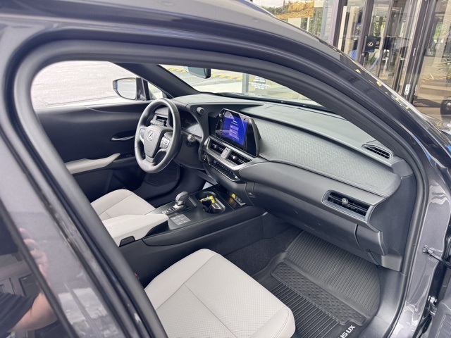 2025 Lexus UX Premium photo 22