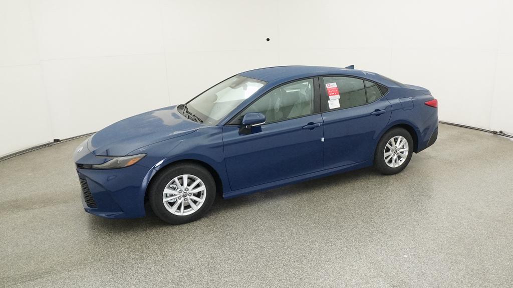 2026 Toyota Camry LE photo 7