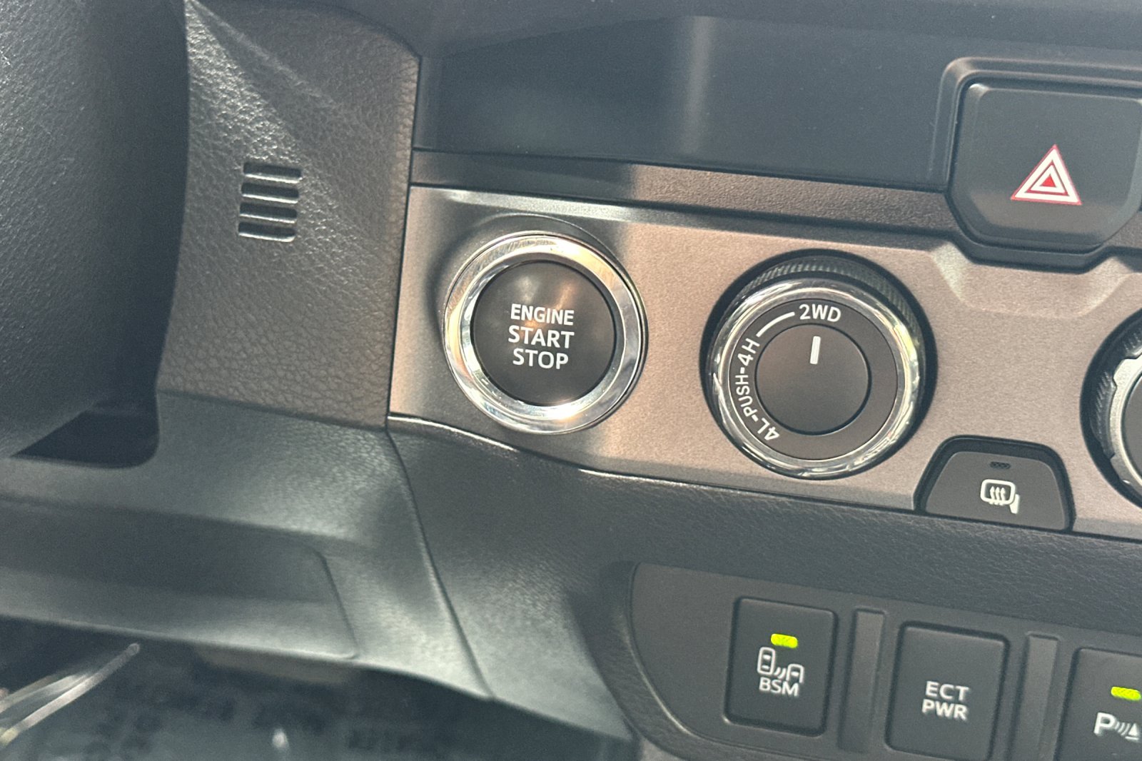 2023 Toyota Tacoma TRD Off-Road photo 20