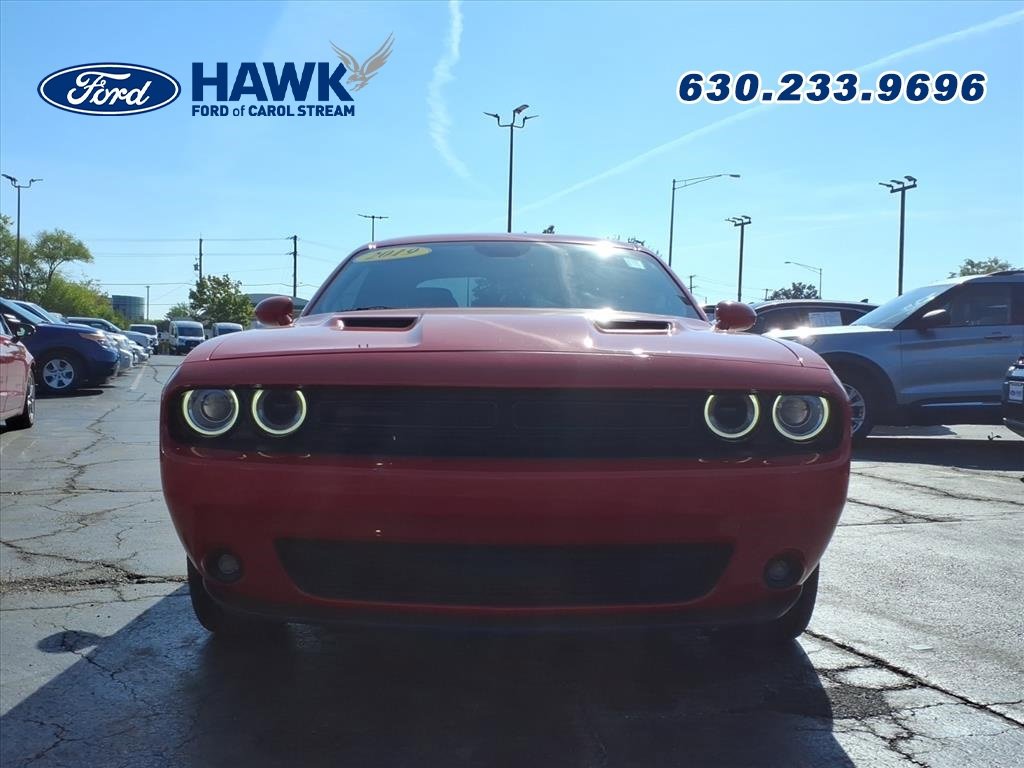 2019 Dodge Challenger SXT photo 2