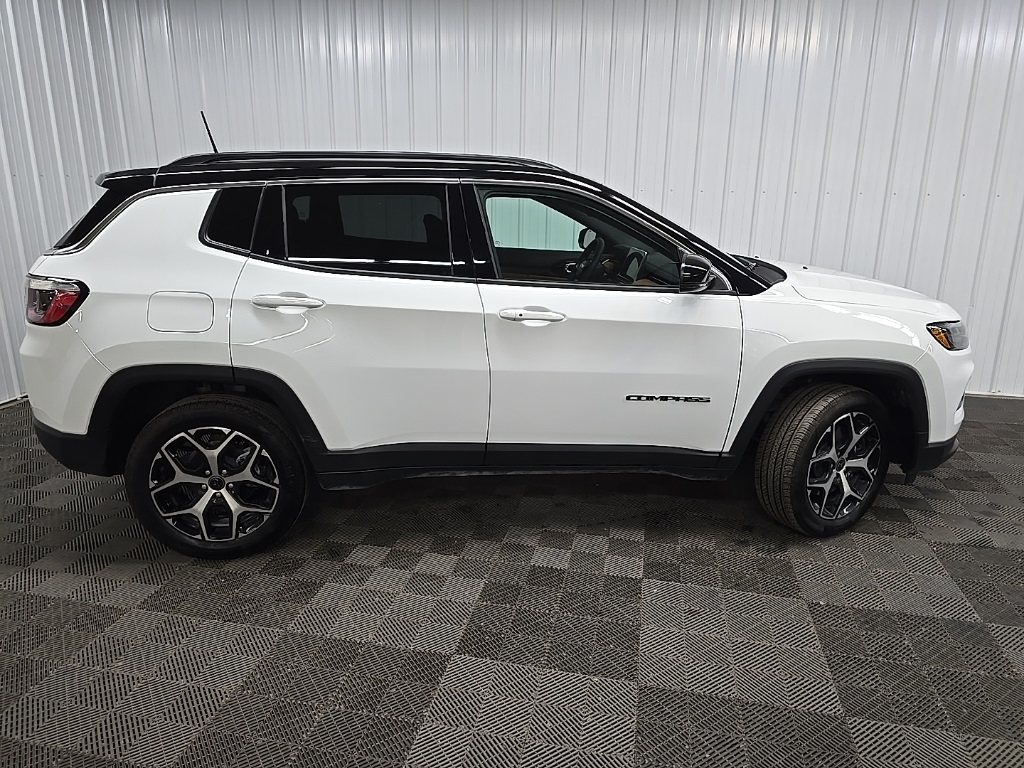 2025 Jeep Compass Limited photo 2