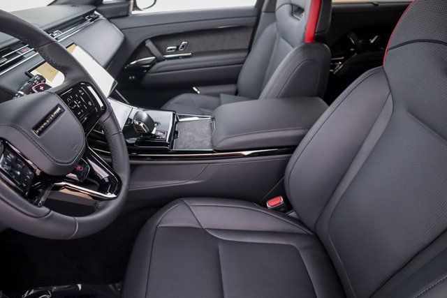 2025 Land Rover Range Rover Sport photo 9
